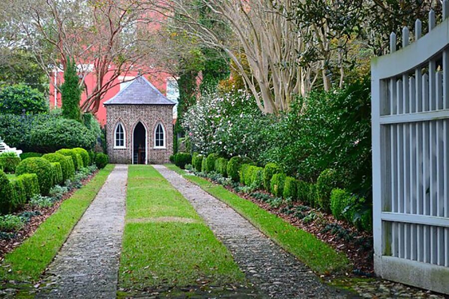 Take a History Tour with an actual Historian - Cooper! - Why this Charleston history walk feels different