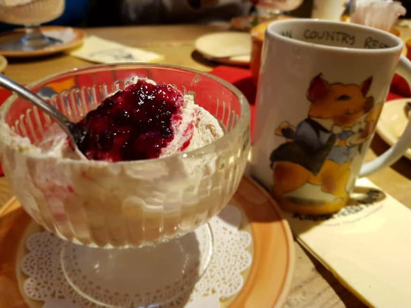 Tallinn: Estonian Food, Drinks and History Tour - Dessert, green chocolate, and berry chips