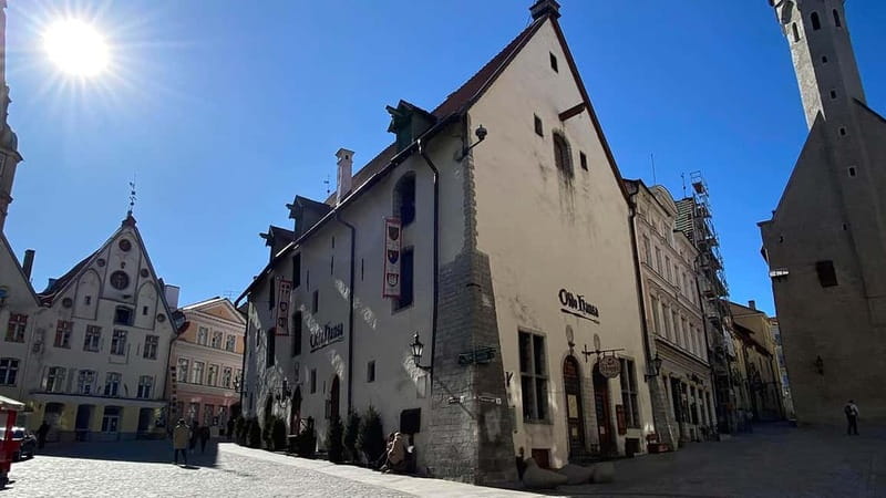 Tallinn: Guided Old Town Historical Walking Tour - Pikk Street and the merchant city