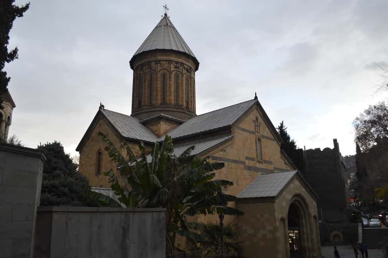 Tbilisi: Discover History on an Old Town Walking Tour - Synagogue, mosque, and the city’s shared religious space