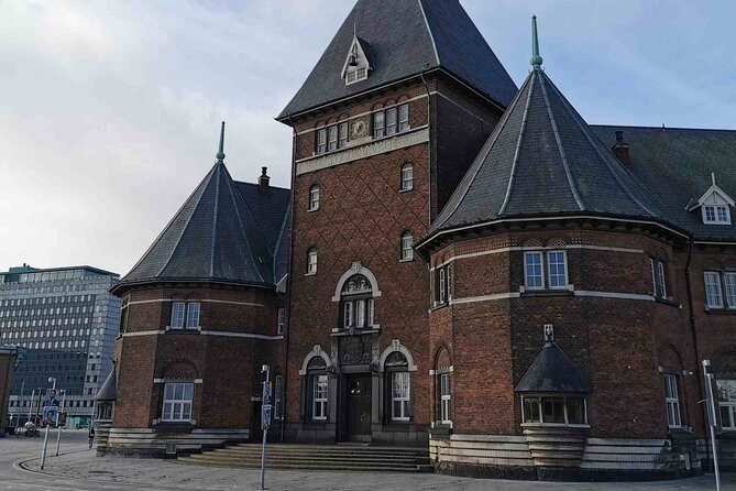 The Ancient Viking Stronghold of Aros: A Self-Guided Audio Tour in Aarhus - Den Gamle By and the route’s final turn