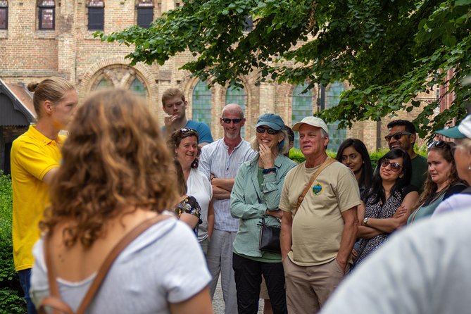 THE Storytelling Tour of Bruges | First Day Must | History & Tips - Starting beneath the Belfry on Markt Square