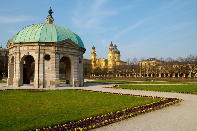 Third Reich & WWII Walking Tour - Starting in Marienplatz: the city center meets political history
