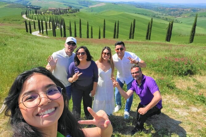 Tipsy Tour: Guided Bar Crawl In Florence with Dark History - Santa Croce, Via de’ Benci, and the final cocktail