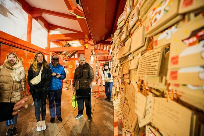 Tokyo: Shinjuku Historical Walking Tour & Secret Backstreets - Kabukicho under the neon