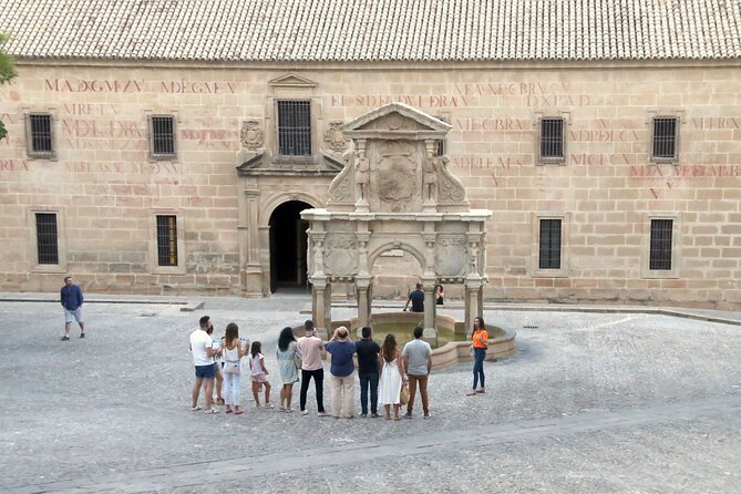 Úbeda-Baeza historical tour with Water Synagogue - Plaza Vázquez de Molina puts the monuments together