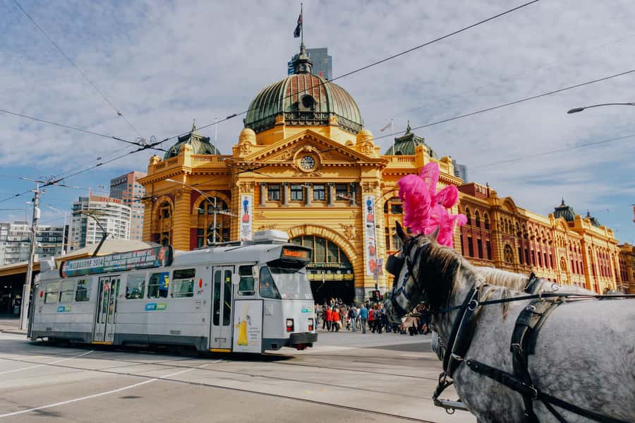 Ultimate Melbourne Walking Tour: History, Laneways & Culture - The Yarra River and Old Melbourne Gaol