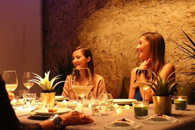 Valencia Old Town Tour with Wine & Tapas in 11th Century Historic Monument - La Lonja and the age of Valencian silk