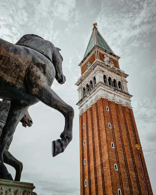 Venice: The History of St. Mark's Basilica Tour - Meeting the Escort Between the Two Lions