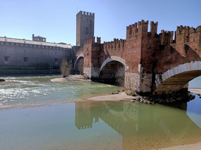 Verona: History and Hidden Gems Guided Walking Tour - Quiet corners around Piazza delle Erbe