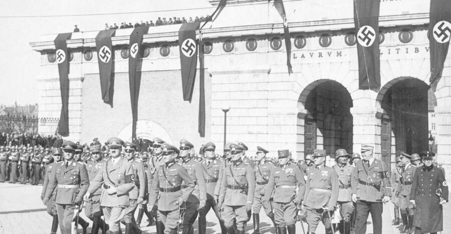 Vienna: World War II Historical Walking Tour - Starting beside the Albertina and the Opera House