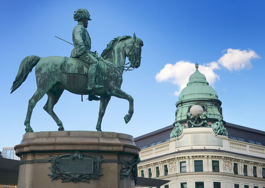 Vienna: World War II Historical Walking Tour - How much walking and standing should you expect?