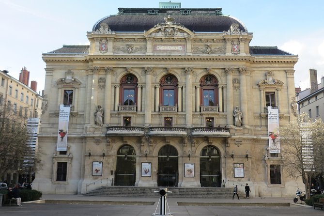 Vieux Lyon Cultural & Historical Walking Guided Tour (English) - Lyon silk at Brochier Soieries