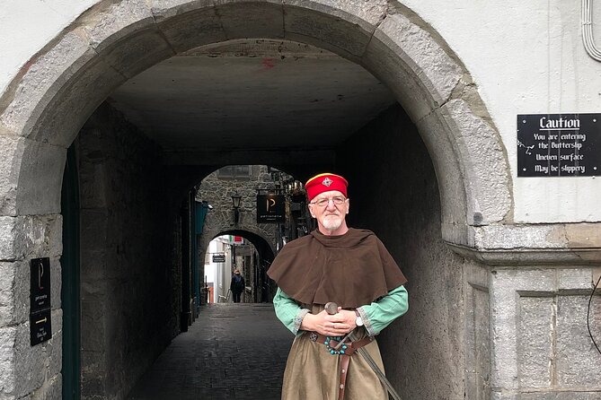 Walk the Medieval Mile with Pat - The Shee Alms House and Tudor charity