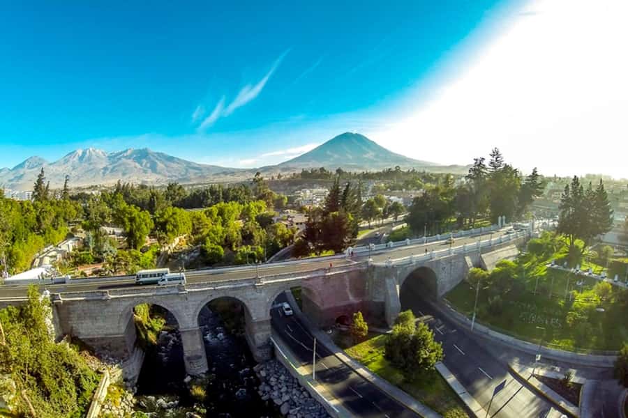 Walking tour in the Historic Center of Arequipa - Pace, group size, and guide quality