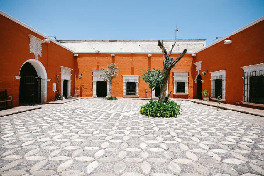 Walking tour in the Historic Center of Arequipa - Starting beside Arequipa’s Plaza de Armas