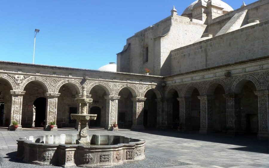 Walking tour in the Historic Center of Arequipa - Optional visits to Santa Catalina and the Juanita mummy