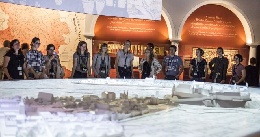 Warsaw: POLIN Museum of the History of Polish Jews Ticket - How long should you spend inside?