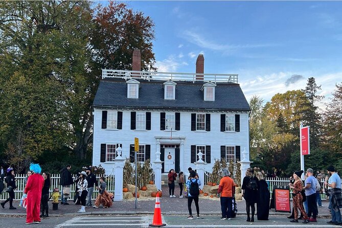 Wicked Awesome Tours: Witch Trial History and Salem Haunts! - The Bewitched statue and Salem on television