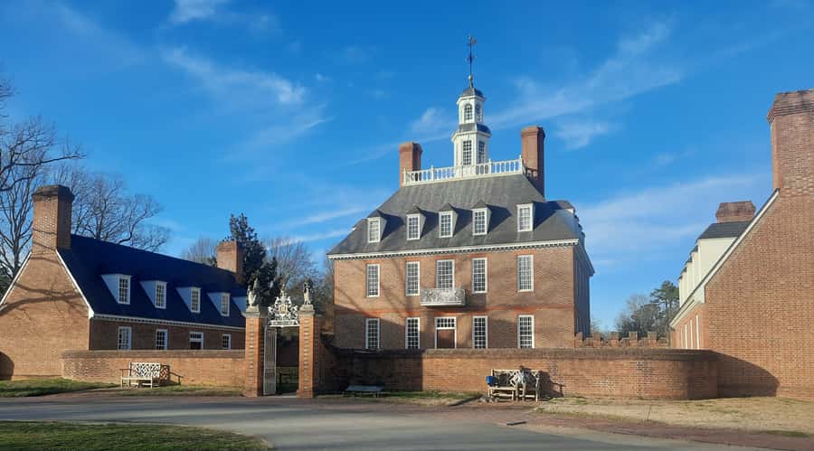 Williamsburg: The Patriots Historical Walking Tour - Starting at the reconstructed Capitol Building