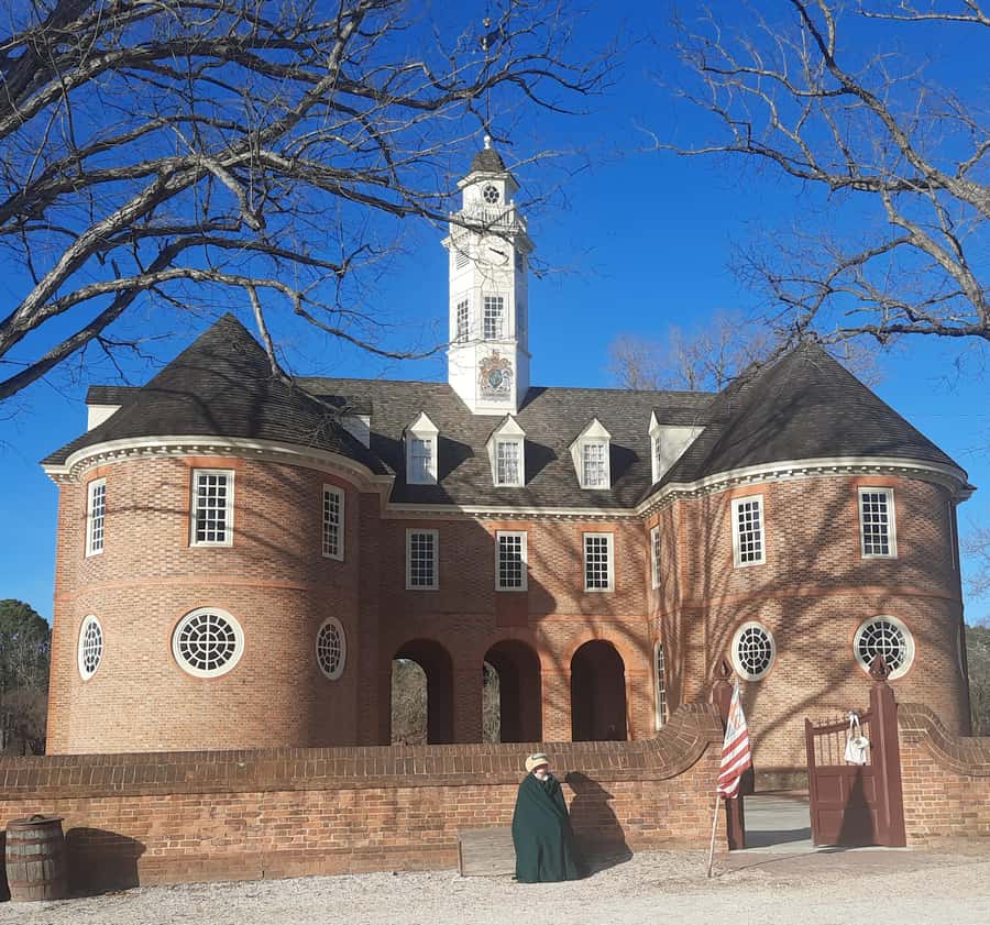 Williamsburg: The Patriots Historical Walking Tour - The original Powder Magazine and the move toward rebellion