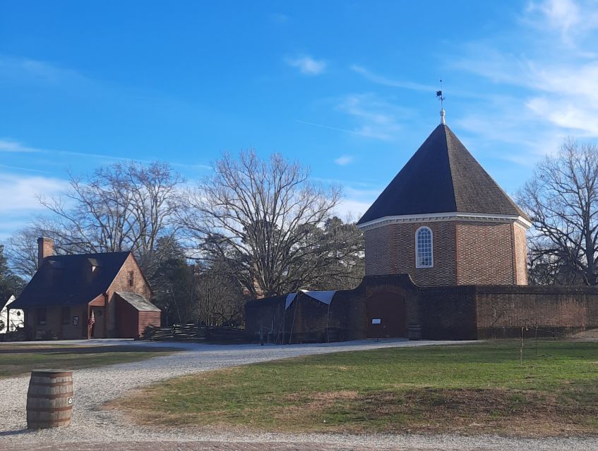 Williamsburg: The Patriots Historical Walking Tour - Peyton Randolph and the public reading of independence